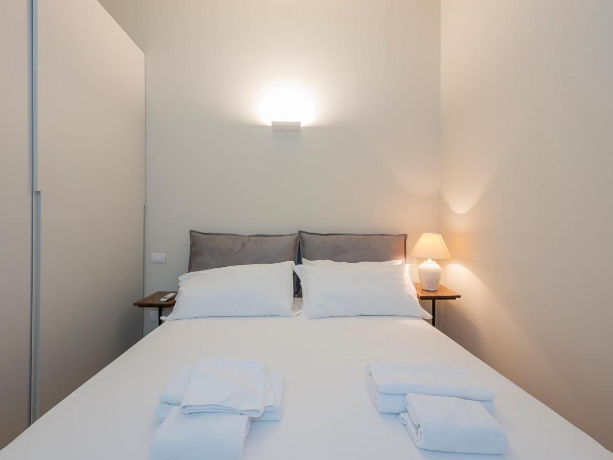 I Host Apartment - Ranzoni 1 Милано Екстериор снимка