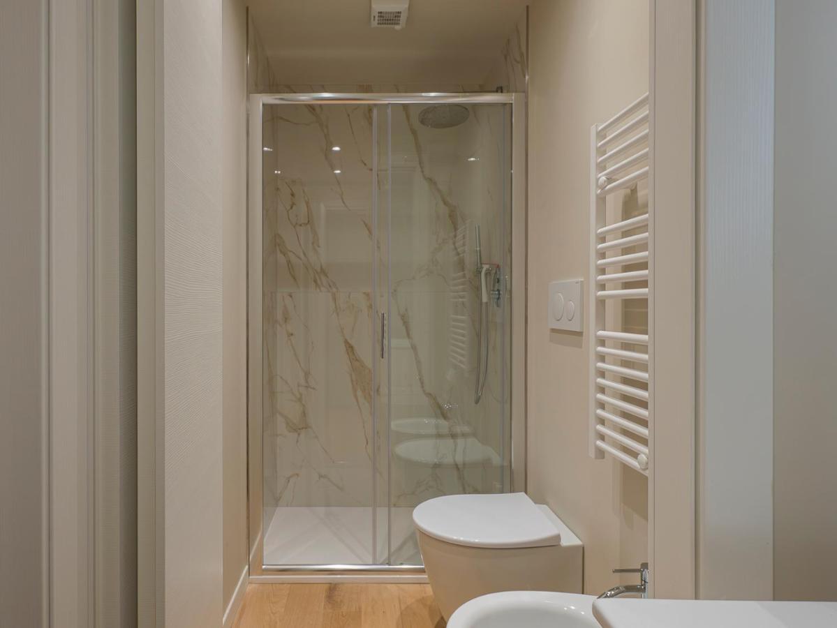 I Host Apartment - Ranzoni 1 Милано Екстериор снимка